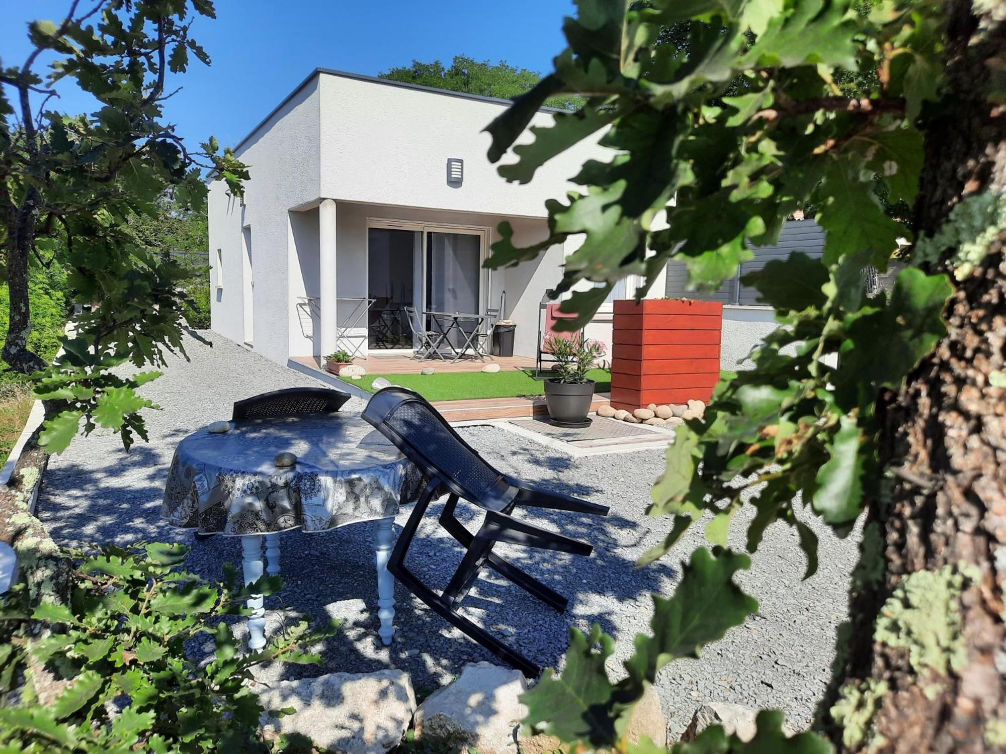 Le Cocon Villa Lussas Eksteriør bilde